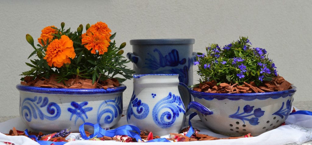 No, not these pots. Although, these are very nice earthenware. Source: www.pixabay.com 